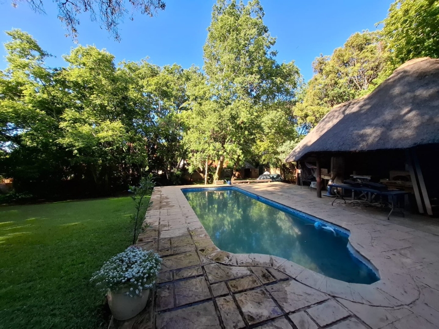 5 Bedroom Property for Sale in Protea Park North West